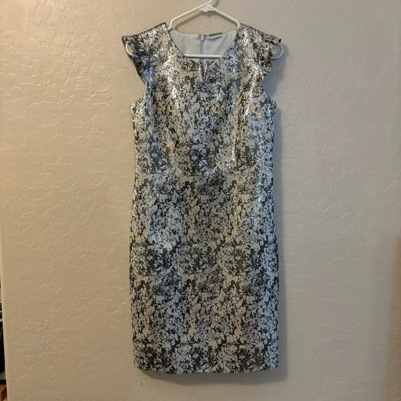 Elie Tahari Silver and Blue Metallic Shimmer Stefana Sheath Dress Size 4 - Picture 4 of 9